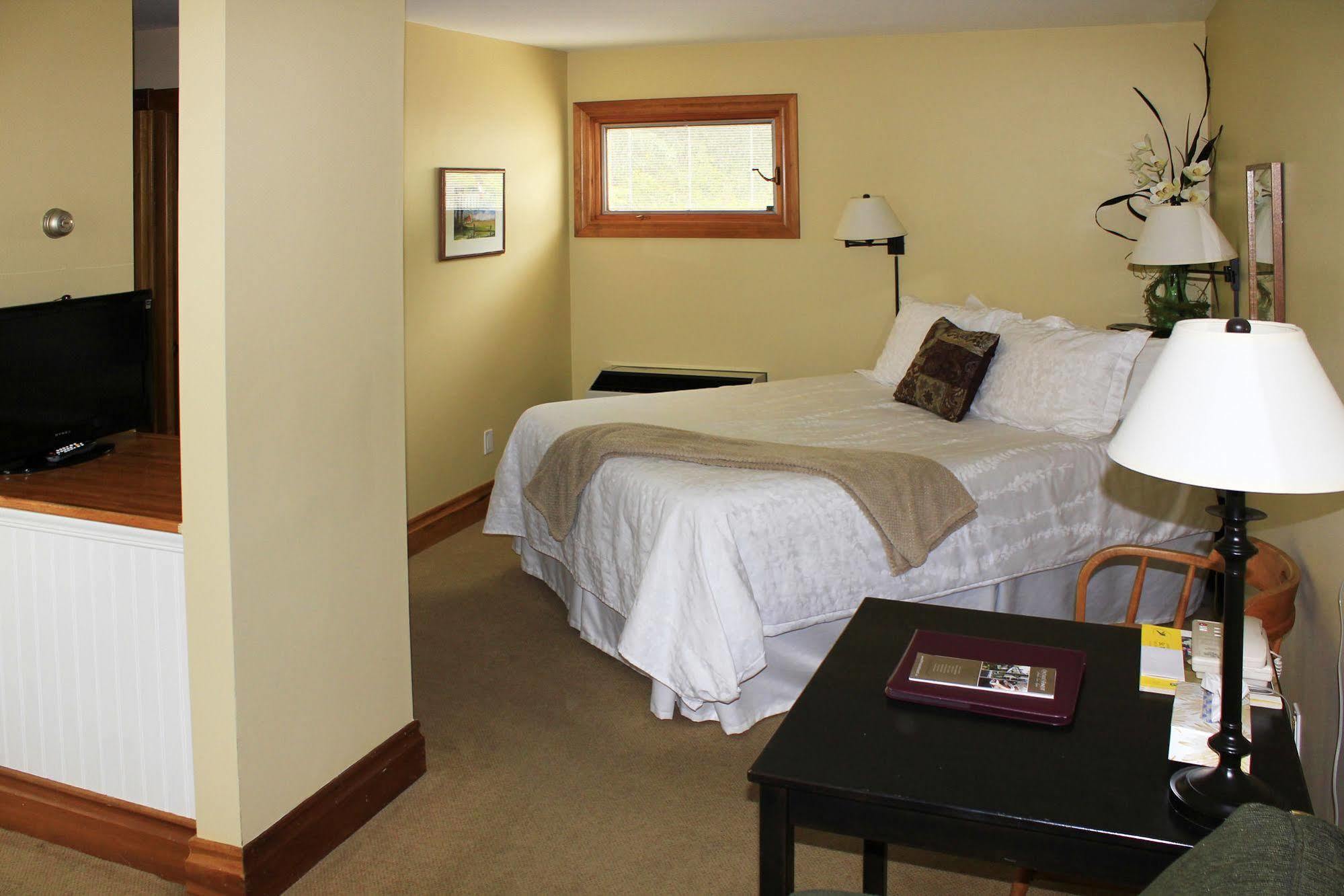 Kettle Creek Inn Port Stanley Buitenkant foto